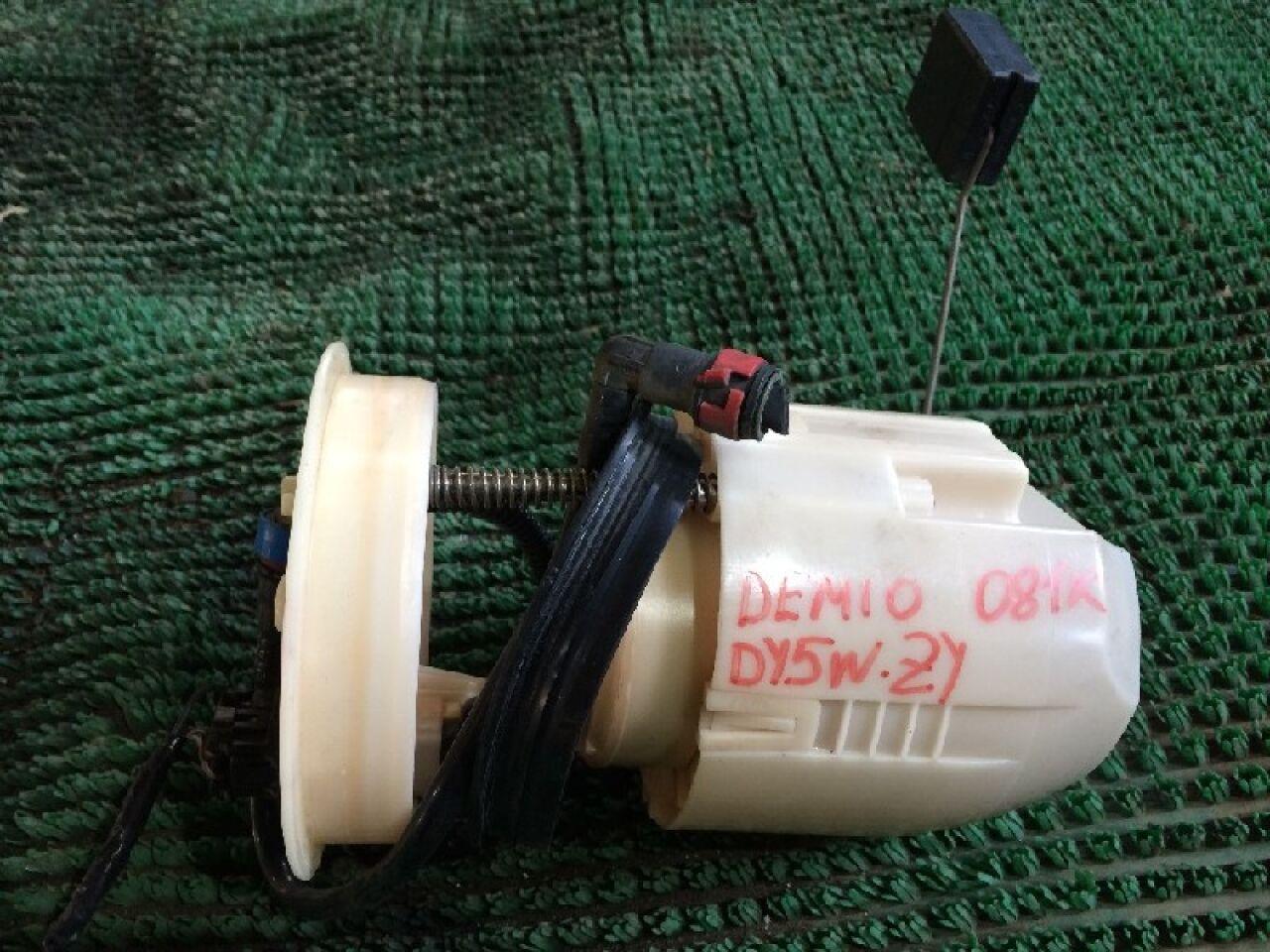 Топливный насос  MAZDA DEMIO DY5W ZY ,- 1 ракурс