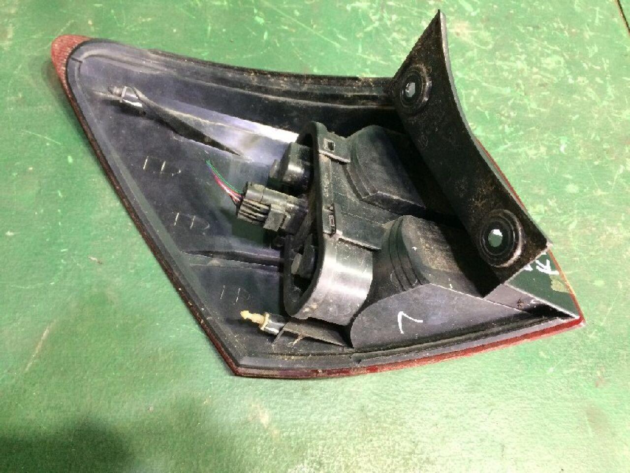 Стоп-сигнал правый задний NISSAN DUALIS KNJ10 - 2 ракурс