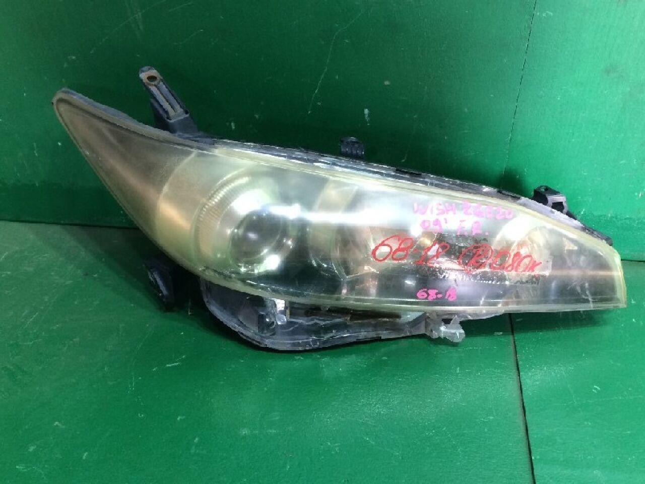 Фара правая передняя  TOYOTA WISH ZGE20 ,68-18 ,- 1 ракурс