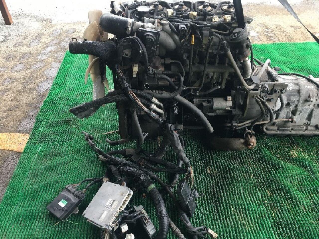 Двигатель NISSAN VANETTE SKF2VN RF-TE - 5 ракурс