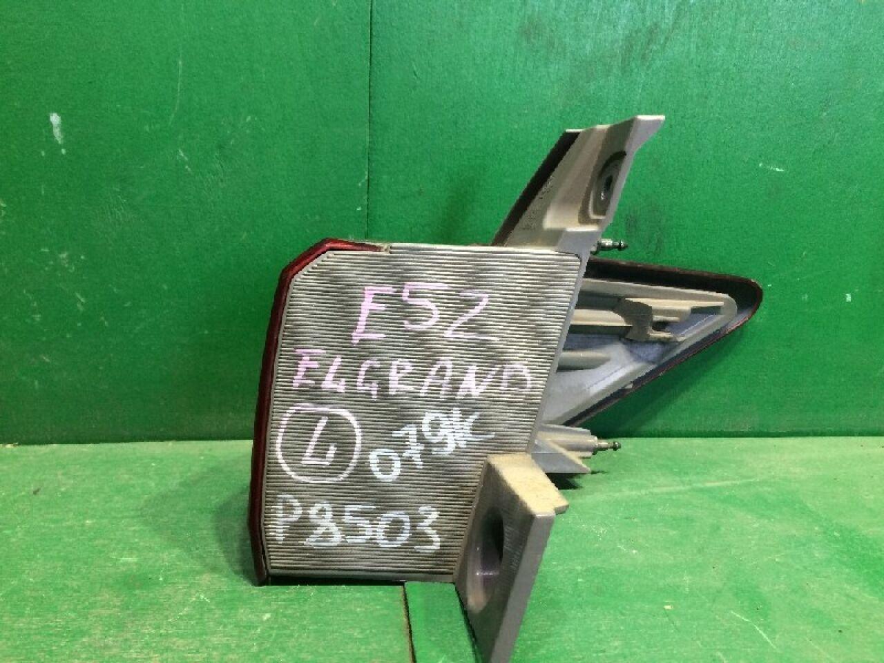 Стоп-сигнал левый задний NISSAN ELGRAND E52 - 3 ракурс