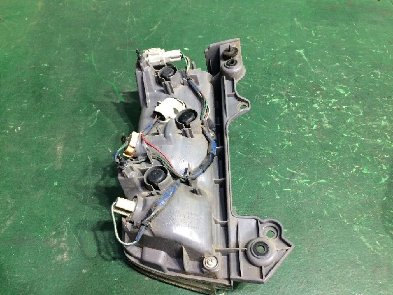 Стоп-сигнал правый задний NISSAN ELGRAND PE52 - 2 ракурс