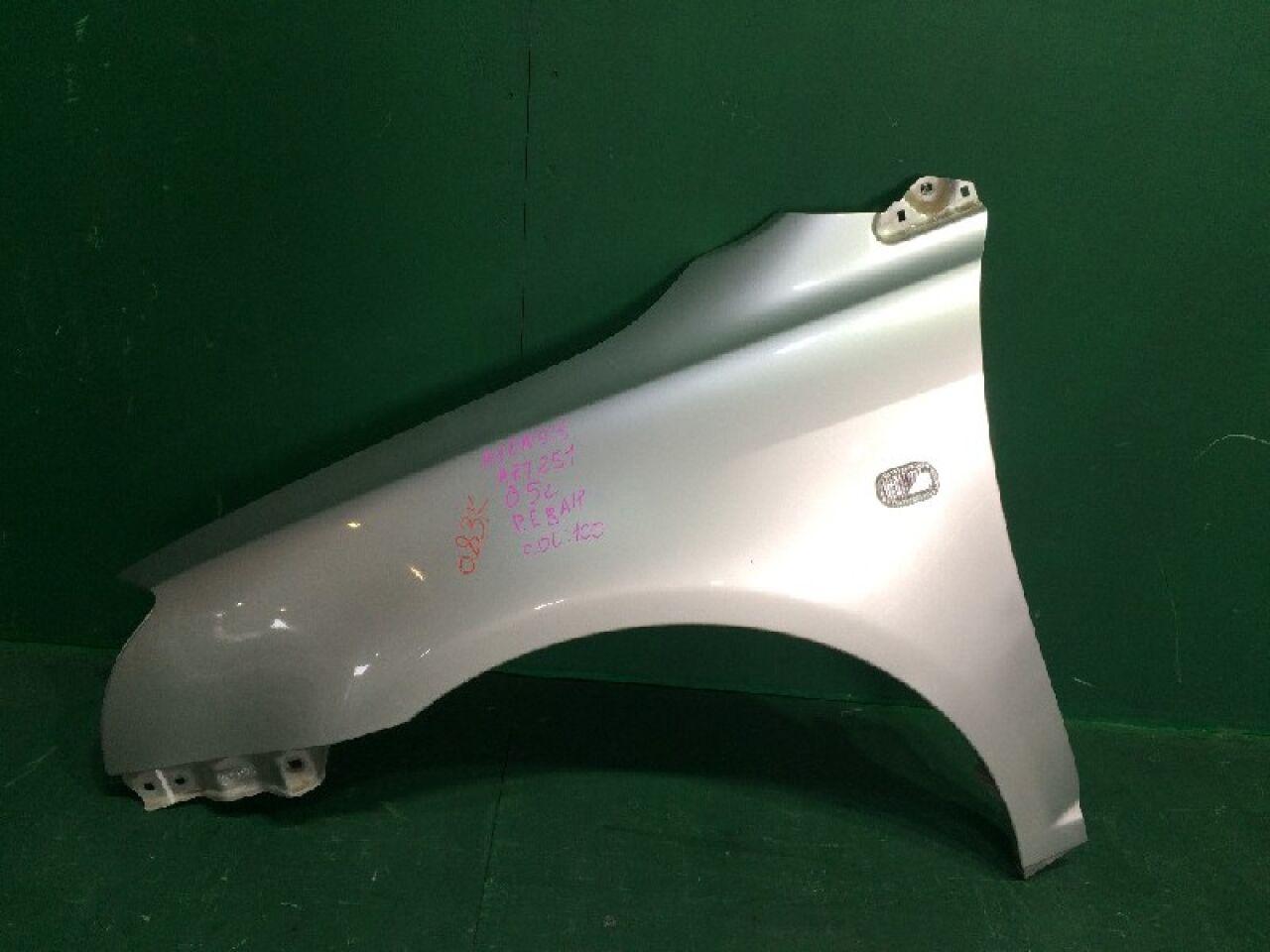 Крыло левое переднее  TOYOTA AVENSIS AZT251 ,- 1 ракурс