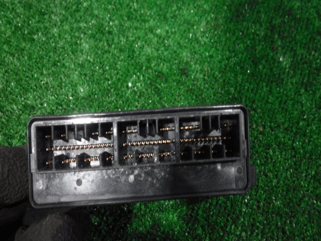 Блок efi MITSUBISHI I HA1W 3B20 E6T49687 1860b050 2 ракурс Блок efi MITSUBISHI I HA1W 3B20 E6T49687 1860b050 2 ракурс