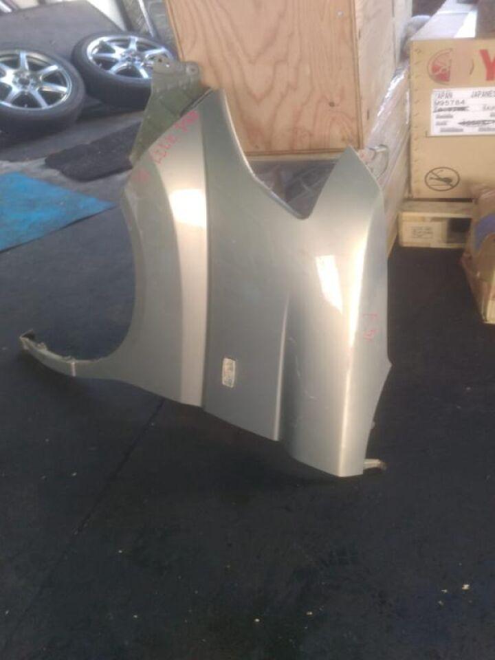 Крыло левое переднее NISSAN ELGRAND E51 VQ35DE 2 ракурс