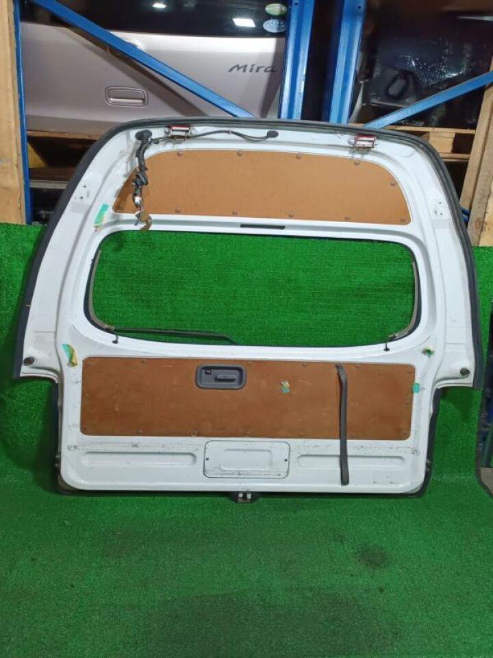Дверь 5-я NISSAN CARAVAN CWGE25 ZD30DDTI 4 ракурс