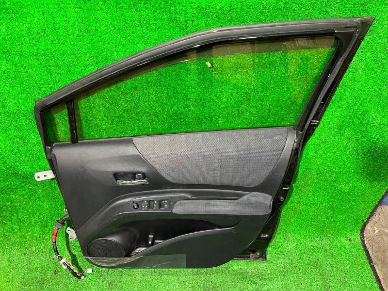 Дверь правая передняя TOYOTA SIENTA NCP175 1NZFE 4 ракурс