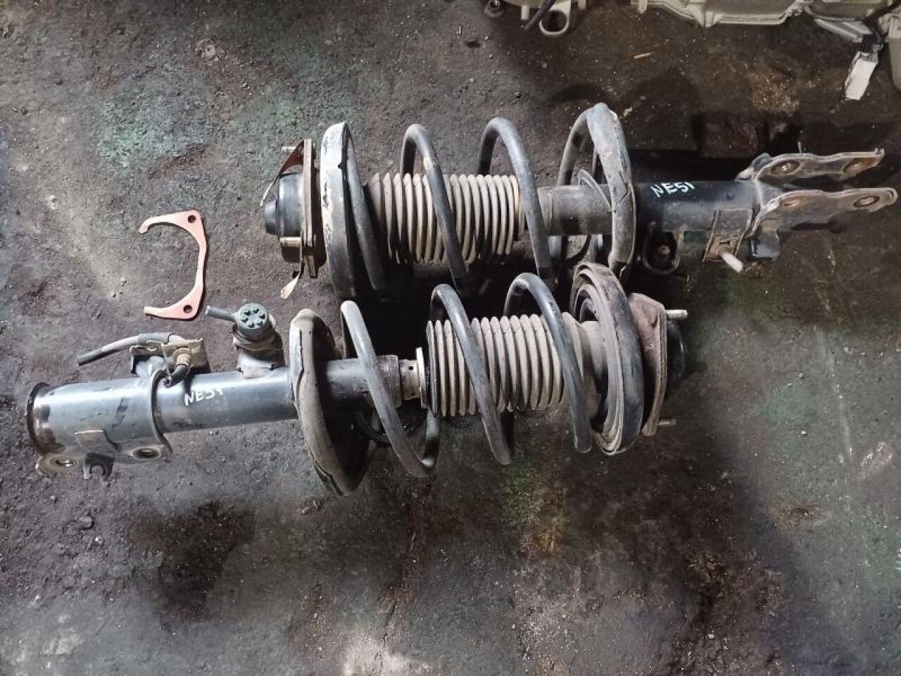 Стойка правая передняя NISSAN ELGRAND NE51 1 ракурс