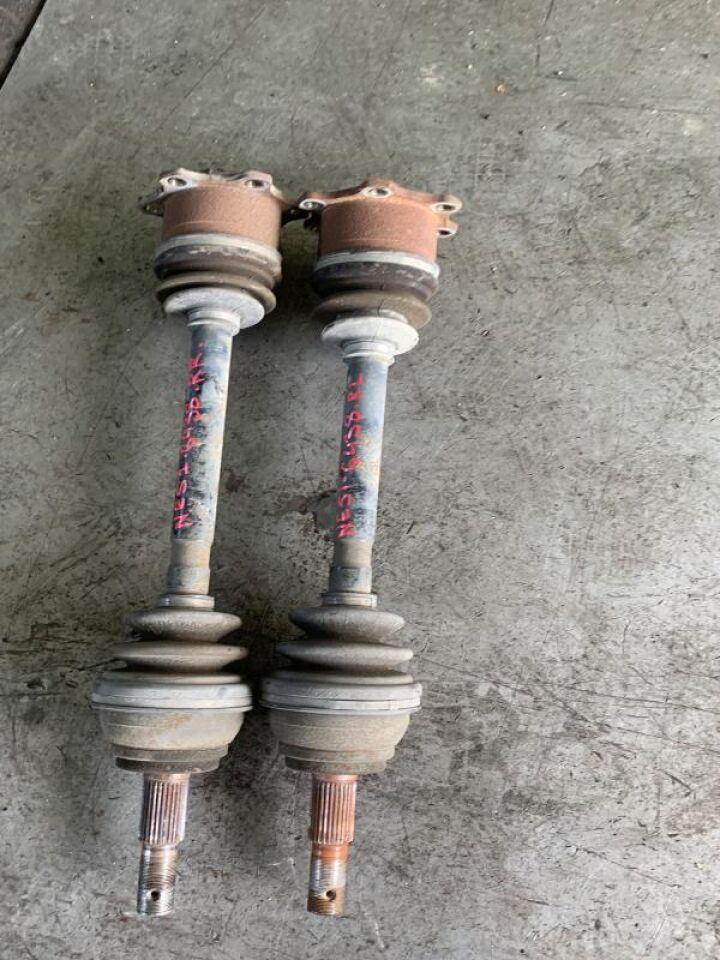 Привод правый задний NISSAN ELGRAND NE51 VQ35DE 4WD 1 ракурс