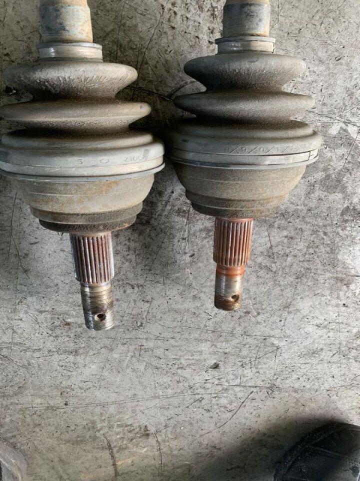 Привод правый задний NISSAN ELGRAND NE51 VQ35DE 4WD 3 ракурс