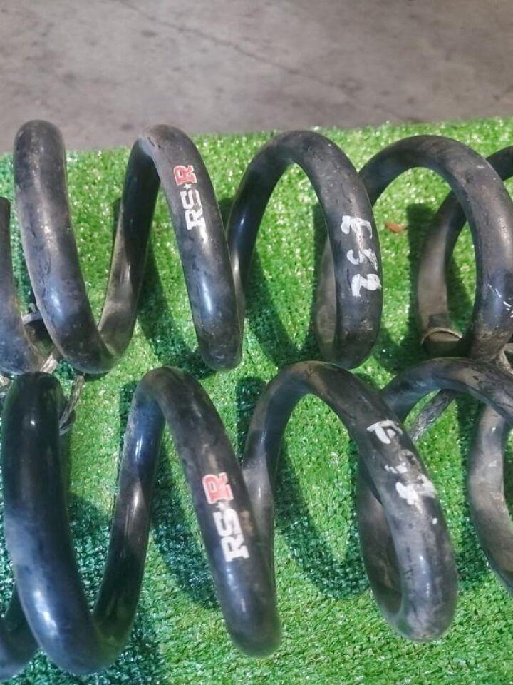 Пружина задняя NISSAN ELGRAND E52 2 ракурс