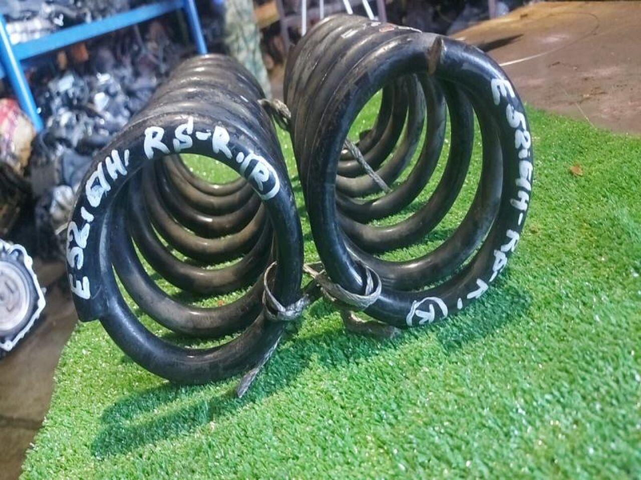 Пружина задняя NISSAN ELGRAND E52 5 ракурс