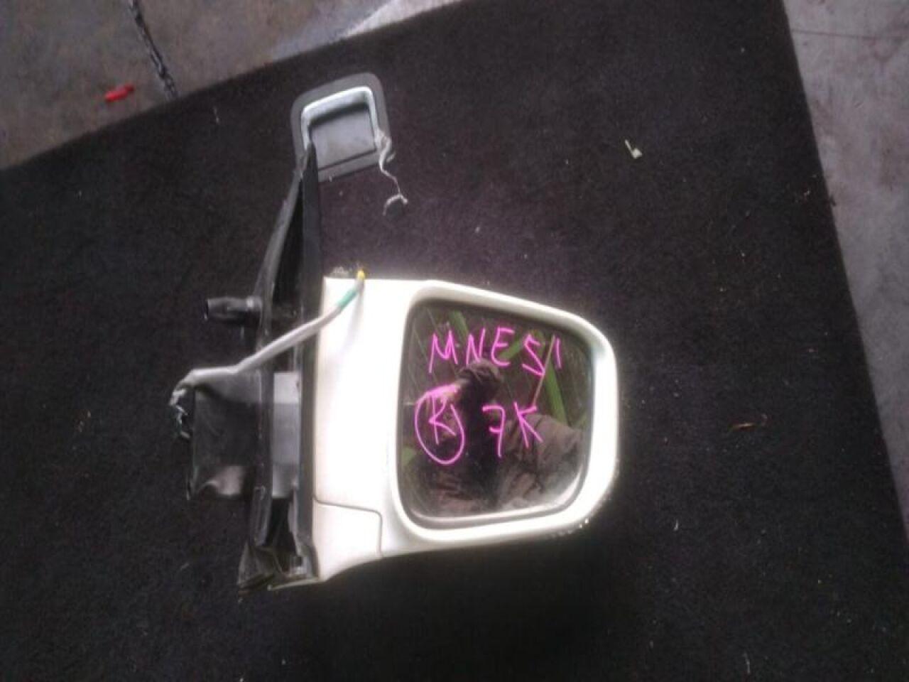 Зеркало правое переднее NISSAN ELGRAND MNE51 VQ25 7k 1 ракурс