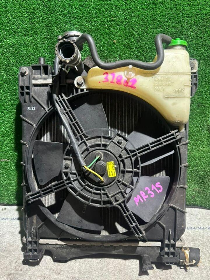 Радиатор основной SUZUKI HUSTLER MR31S R06A 2 ракурс