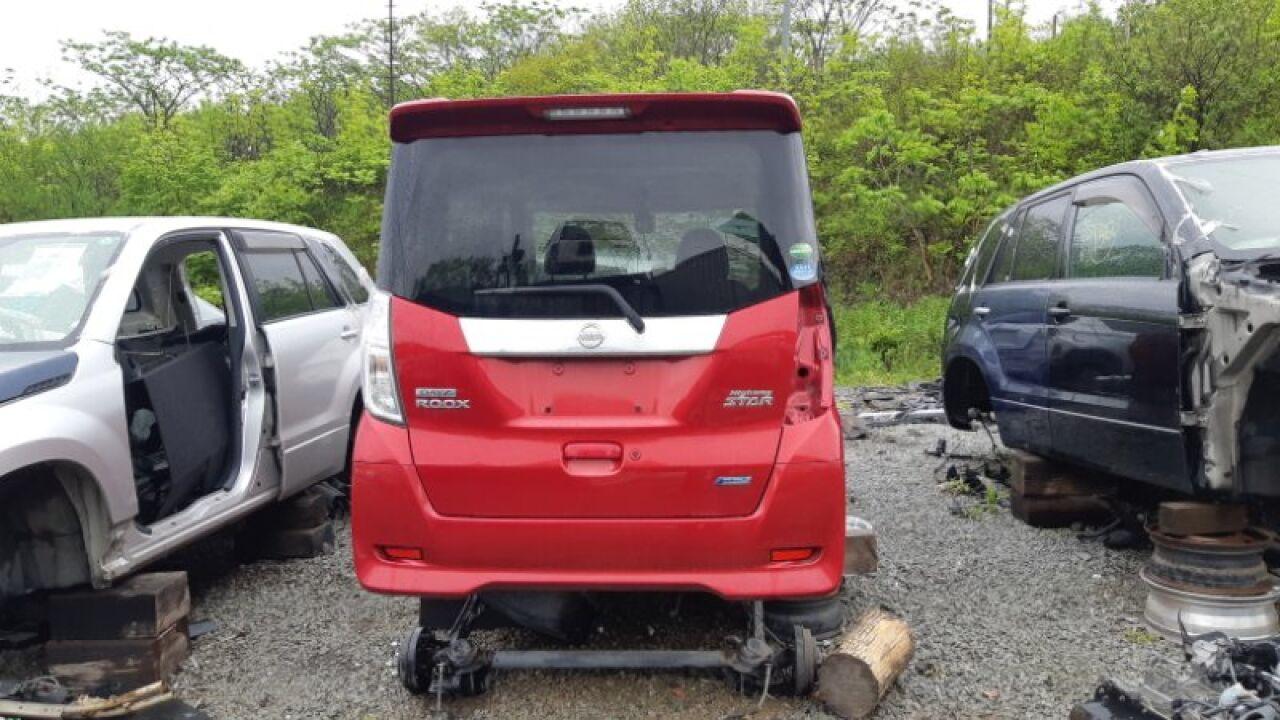 Бампер задний NISSAN DAYZ ROOX B21A 3B20 P26 1 ракурс