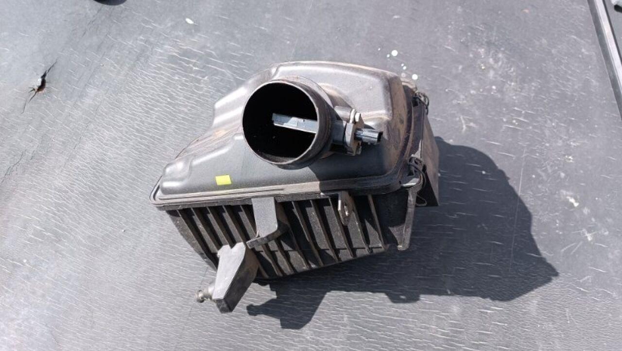 Корпус воздушного фильтра NISSAN DUALIS, QASHQAI J10, NJ10, KNJ10 MR20DE 4 ракурс