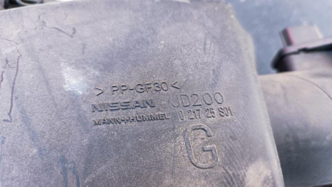 Корпус воздушного фильтра NISSAN DUALIS, QASHQAI J10, NJ10, KNJ10 MR20DE 5 ракурс