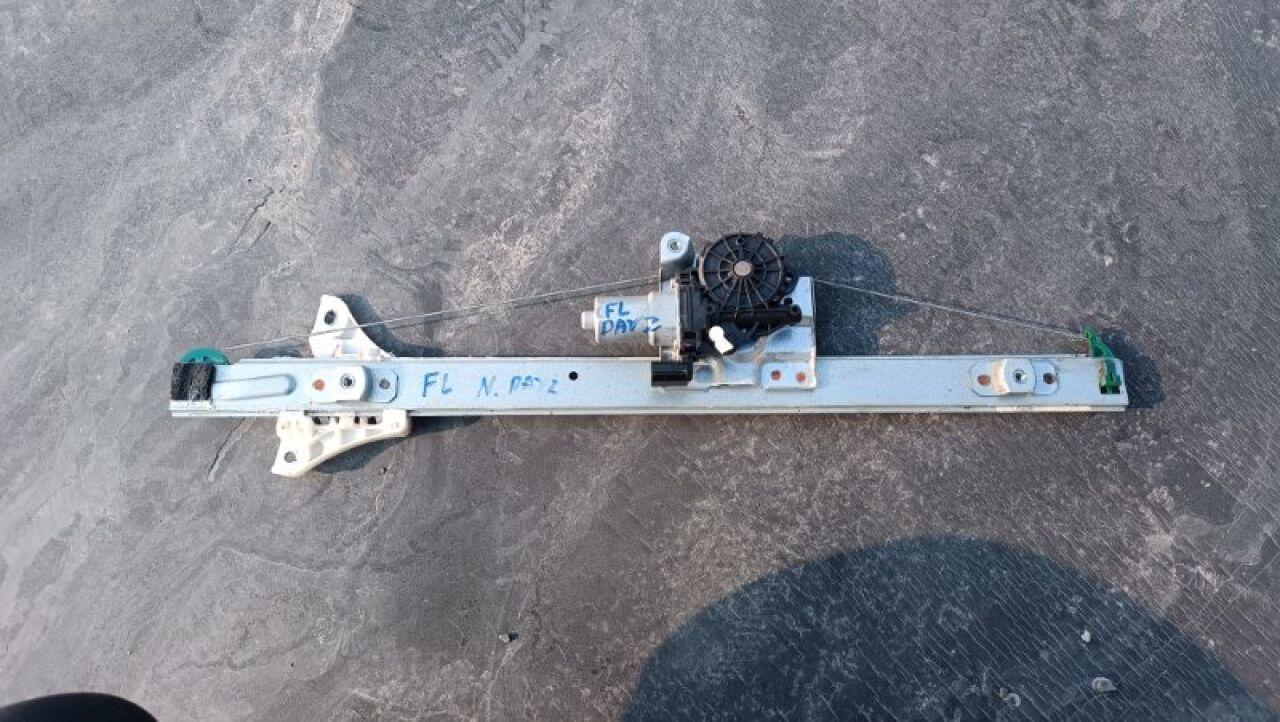 Стеклоподъемник левый передний NISSAN DAYZ ROOX B21A 3B20 2 ракурс