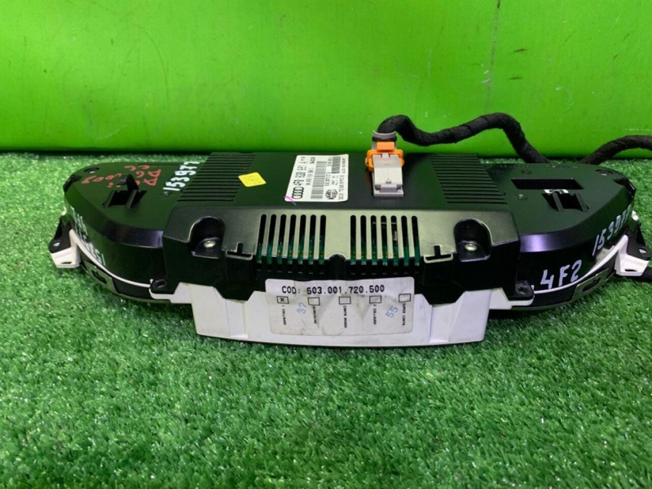 Спидометр AUDI A6 4F2 BKH 4F0 920 951 A 4 ракурс
