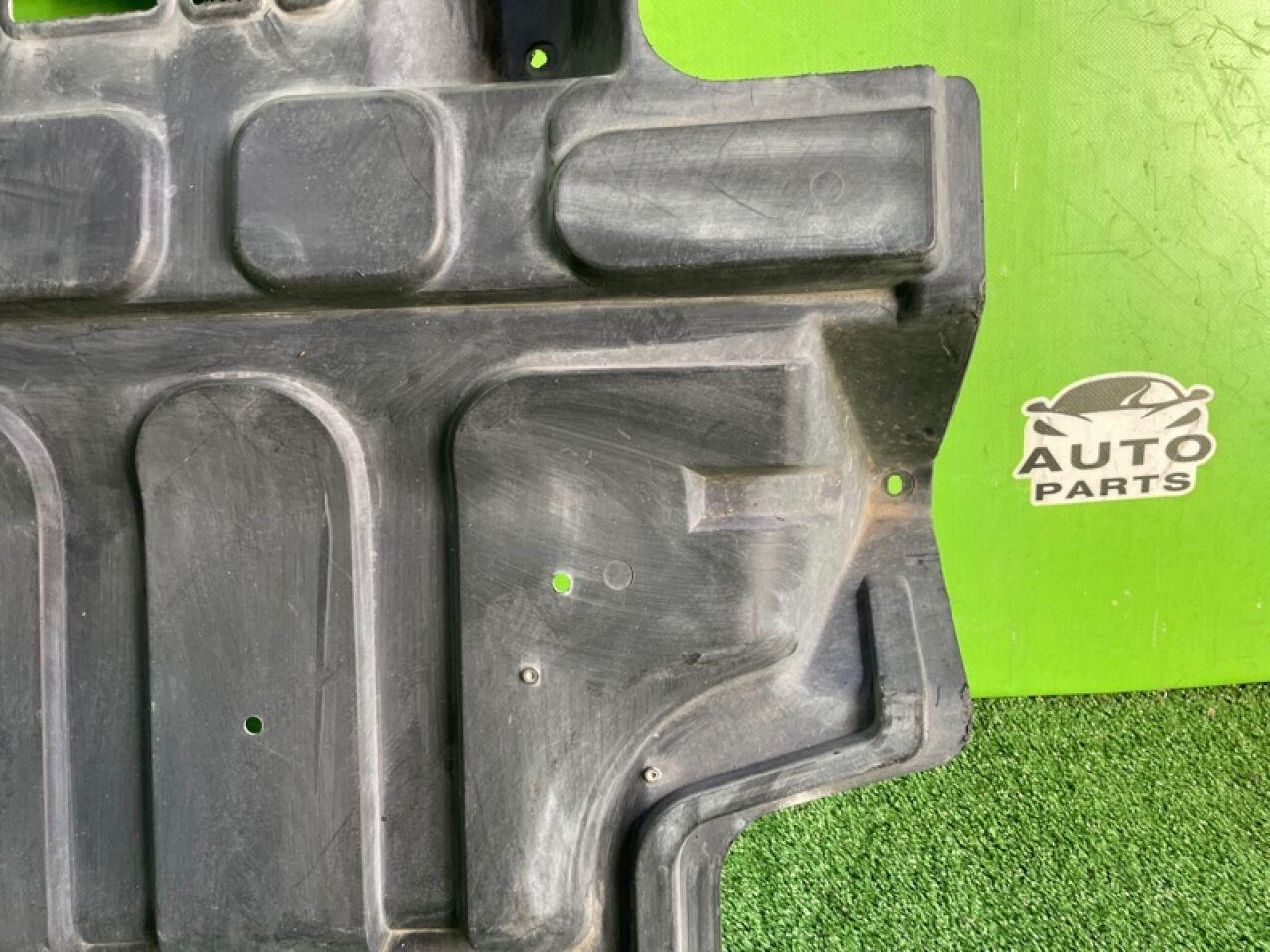 Защита двигателя NISSAN ELGRAND E51 VQ35DE 75830WL000 5 ракурс