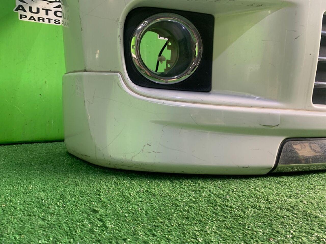 Бампер передний NISSAN ELGRAND E51 VQ35DE 4 ракурс