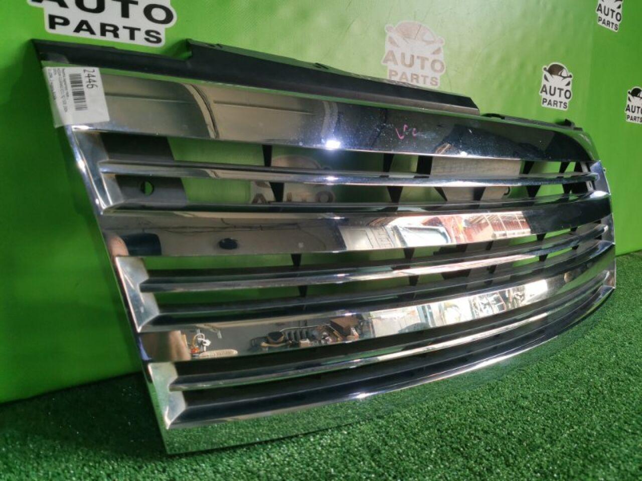 Решетка радиатора передняя NISSAN ELGRAND E51 VQ35DE 2 ракурс