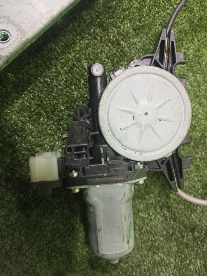 Стеклоподъемник левый передний NISSAN ELGRAND TE52 QR25DE 80731 JM00A 3 ракурс