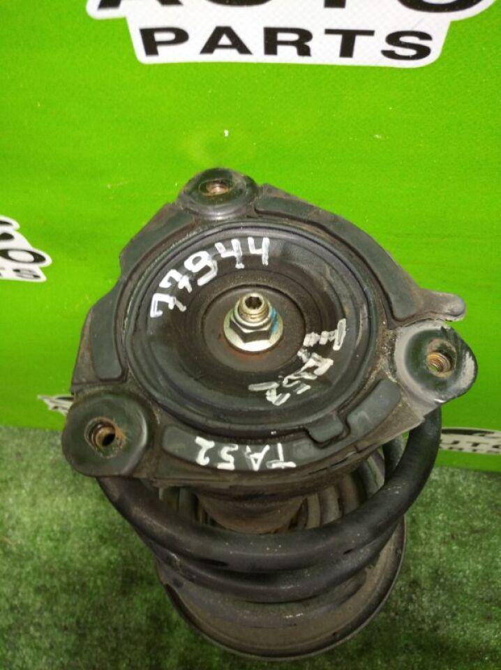 Стойка правая передняя NISSAN ELGRAND TE52 QR25DE 3 ракурс