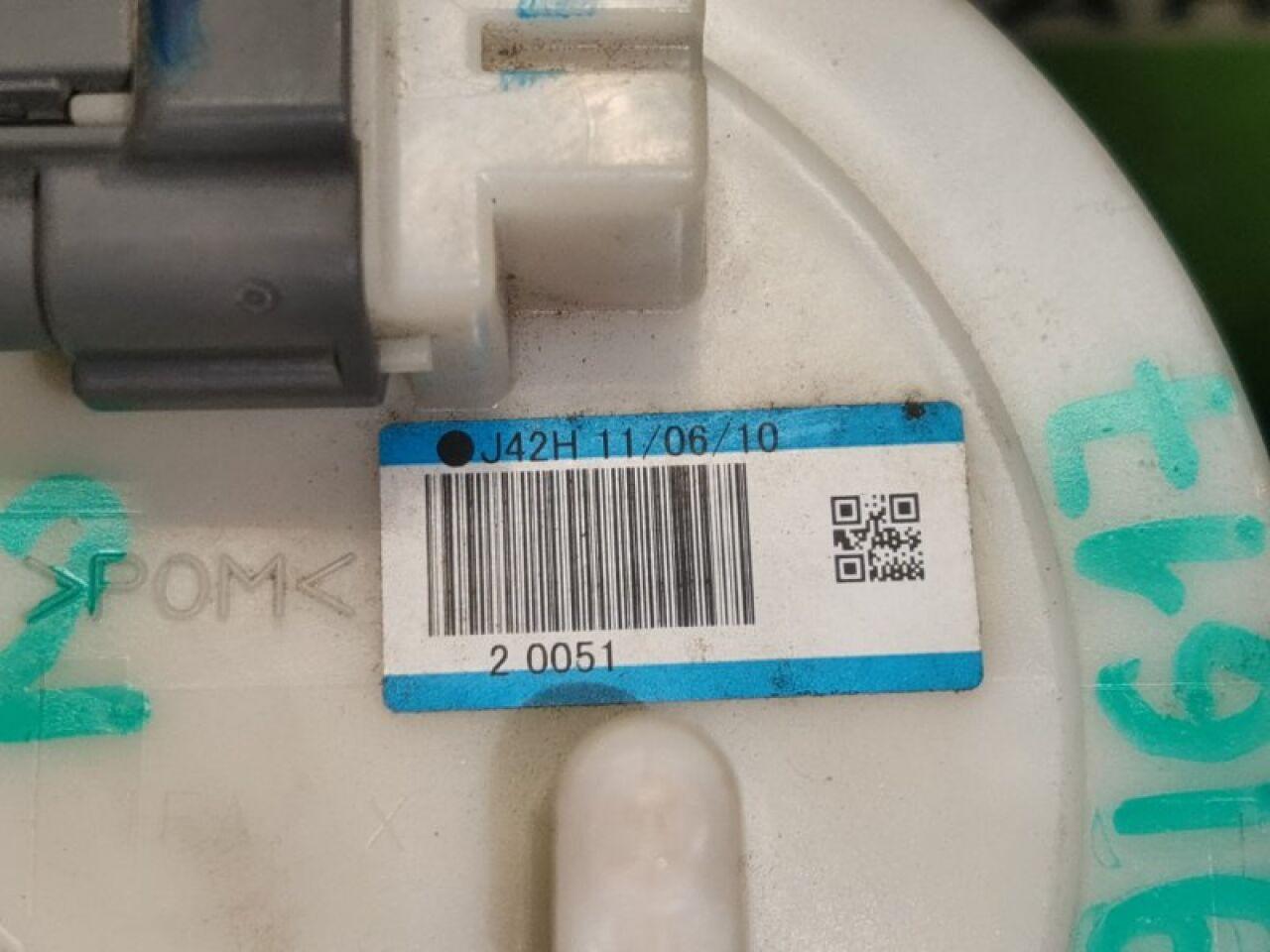 Топливный насос NISSAN ELGRAND TE52 QR25DE 3 ракурс Топливный насос NISSAN ELGRAND TE52 QR25DE 3 ракурс