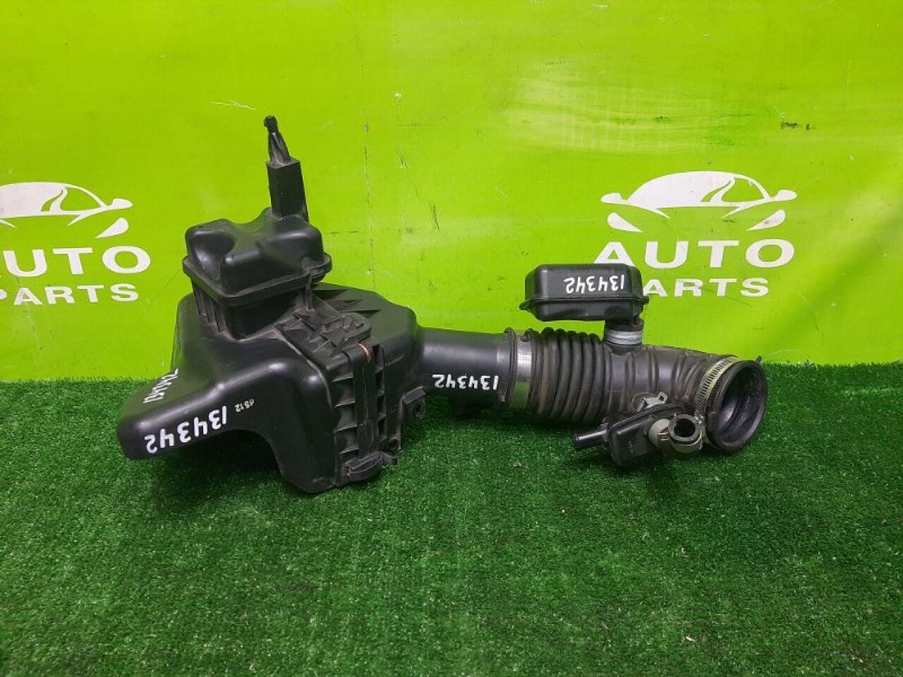 Корпус воздушного фильтра левый INFINITI Q50 V37 VQ35HR 226801MG0A 5 ракурс