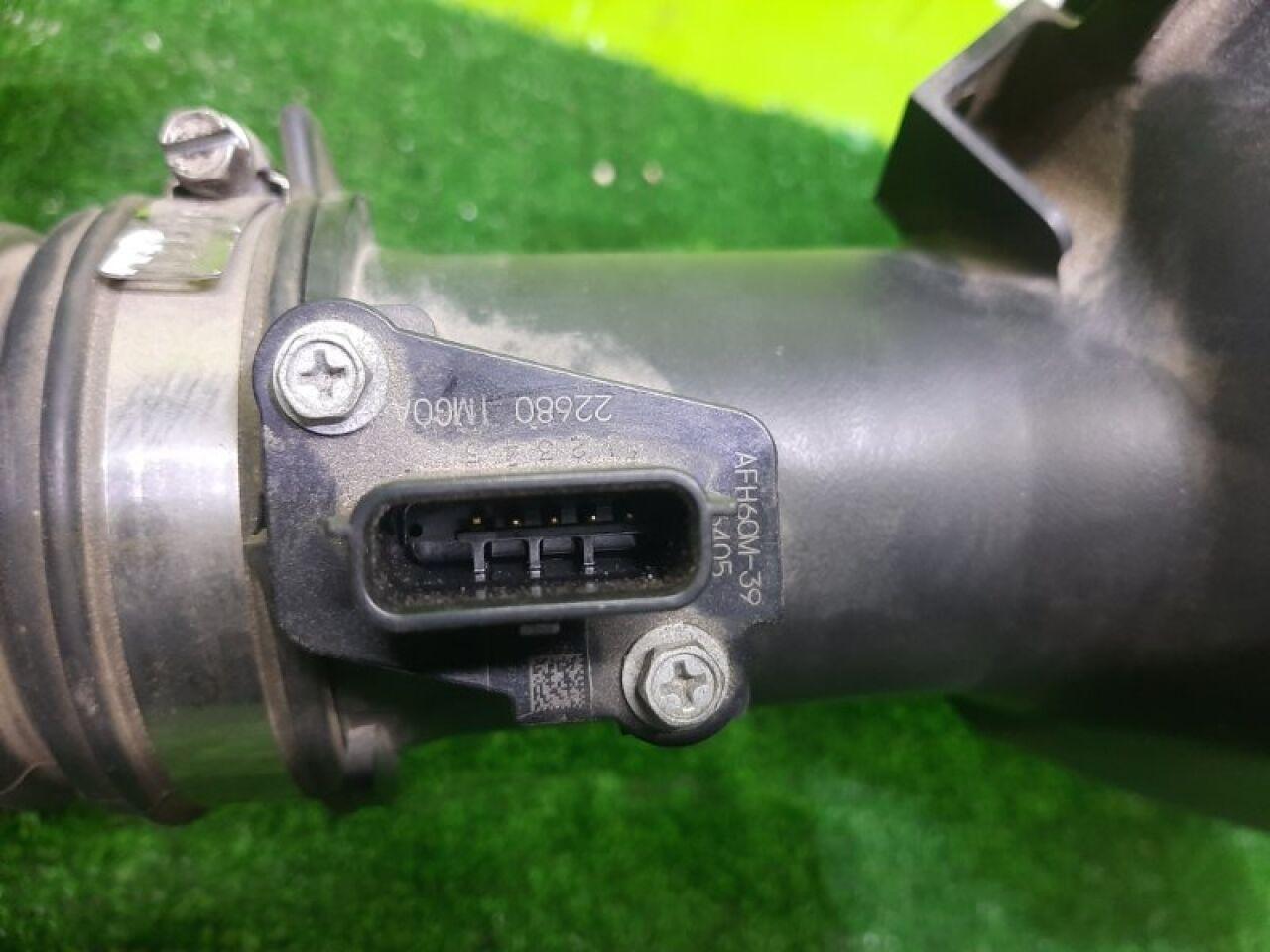 Корпус воздушного фильтра правый INFINITI Q50 V37 VQ35HR 226801MG0A 3 ракурс