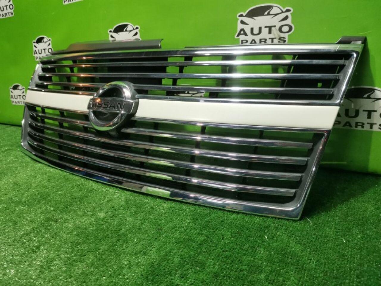 Решетка радиатора NISSAN ELGRAND E51 VQ25DE 62310-WB40AB 4 ракурс