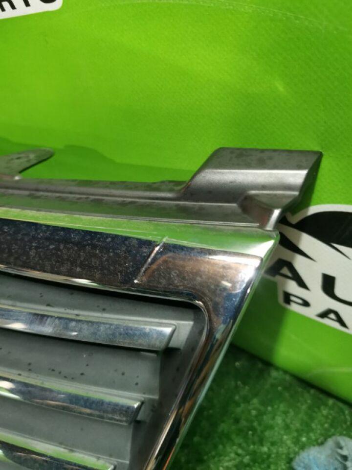 Решетка радиатора NISSAN ELGRAND E51 VQ25DE 62310-WB40AB 5 ракурс