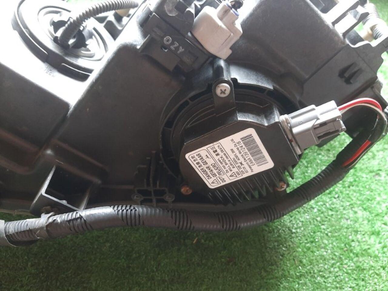 Фара правая передняя NISSAN ELGRAND TE52 QR25DE 100-23008 5 ракурс