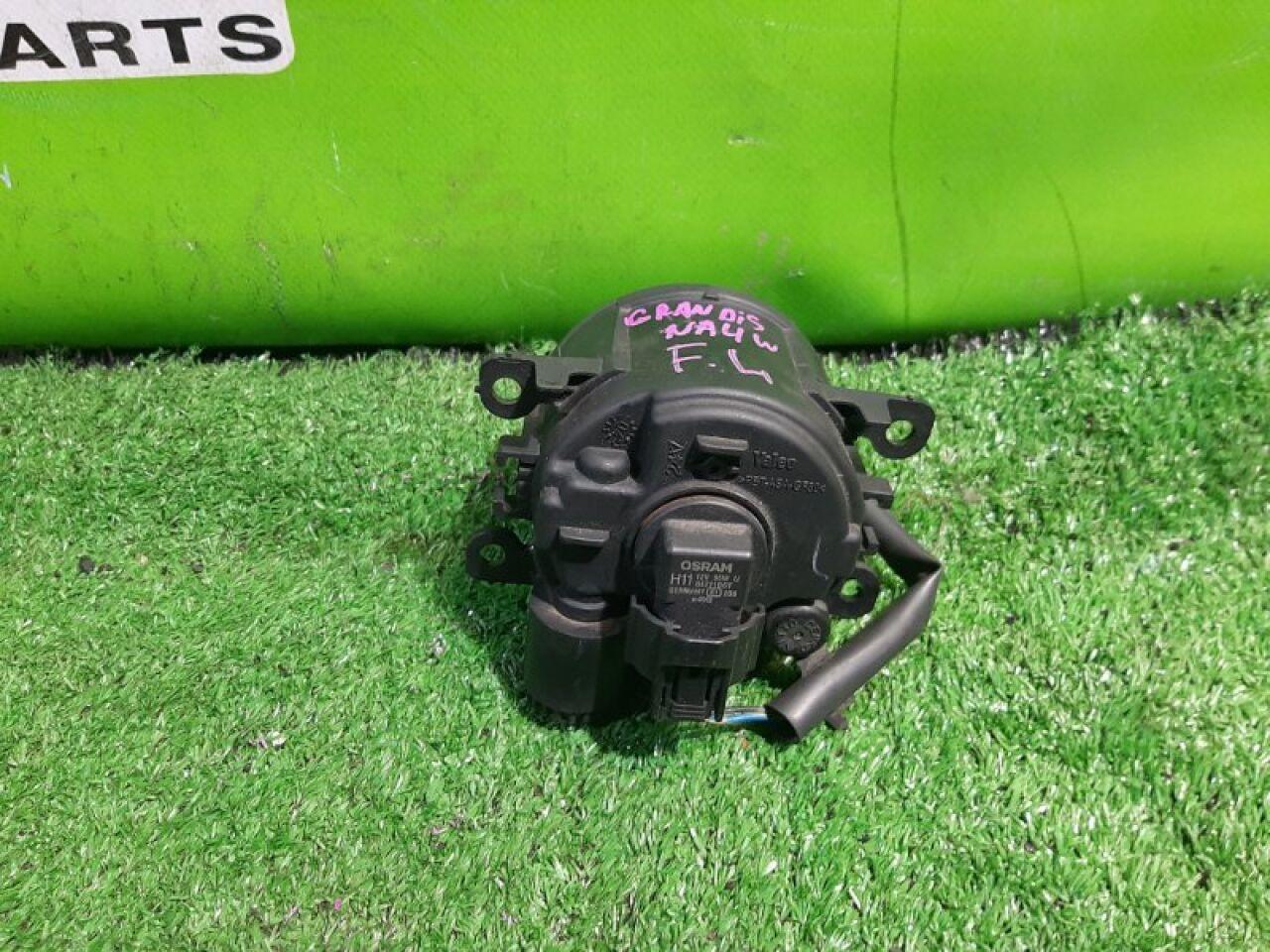 Туманка левая передняя MITSUBISHI GRANDIS NA4W 4G69 021714 2 ракурс