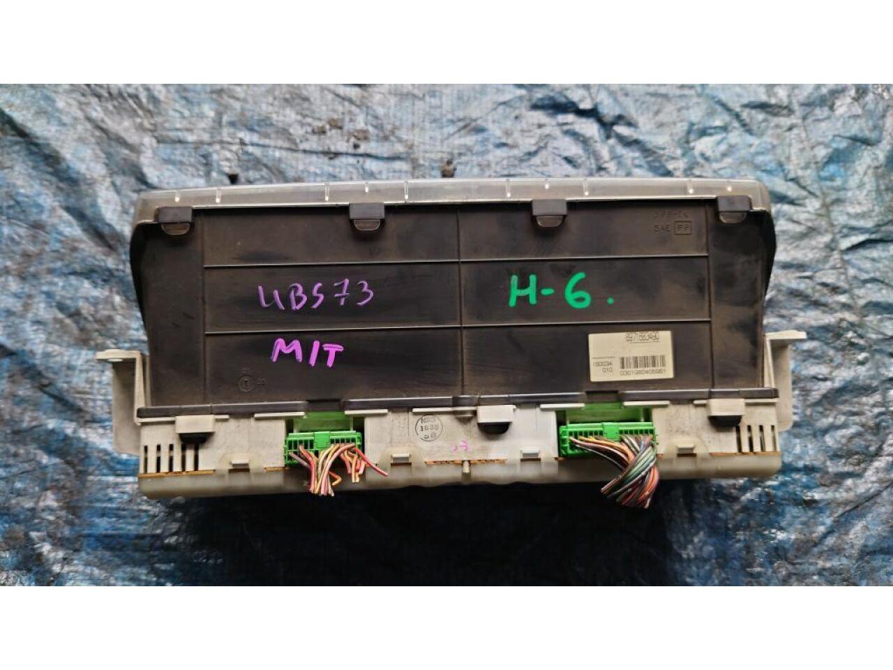 Спидометр для ISUZU BIGHORN UBS73W 4JX1, 8971683490 4 ракурс Спидометр для ISUZU BIGHORN UBS73W 4JX1, 8971683490 4 ракурс