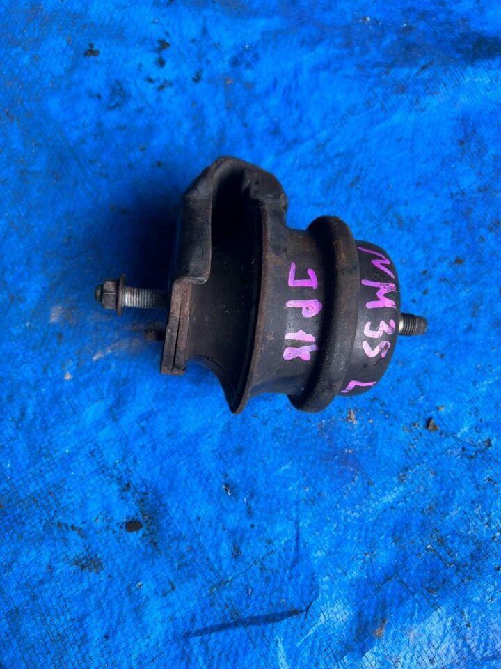 Подушка двигателя левая NISSAN STAGEA NM35 VQ25 1 ракурс Подушка двигателя левая NISSAN STAGEA NM35 VQ25 1 ракурс