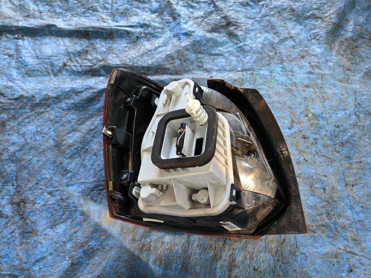 Стоп-сигнал правый VOLKSWAGEN POLO 6RCBZW 6R0945258 5 ракурс