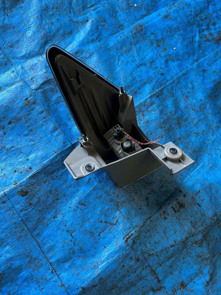 Стоп-сигнал левый NISSAN ELGRAND PE52 P8503 5 ракурс