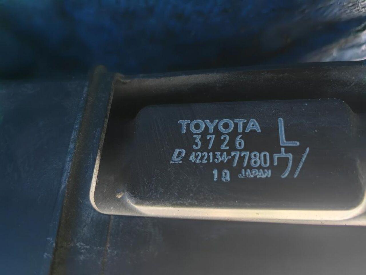 Радиатор основной TOYOTA PRIUS ALPHA ZVW41 2ZRFXE 4221347780 3 ракурс
