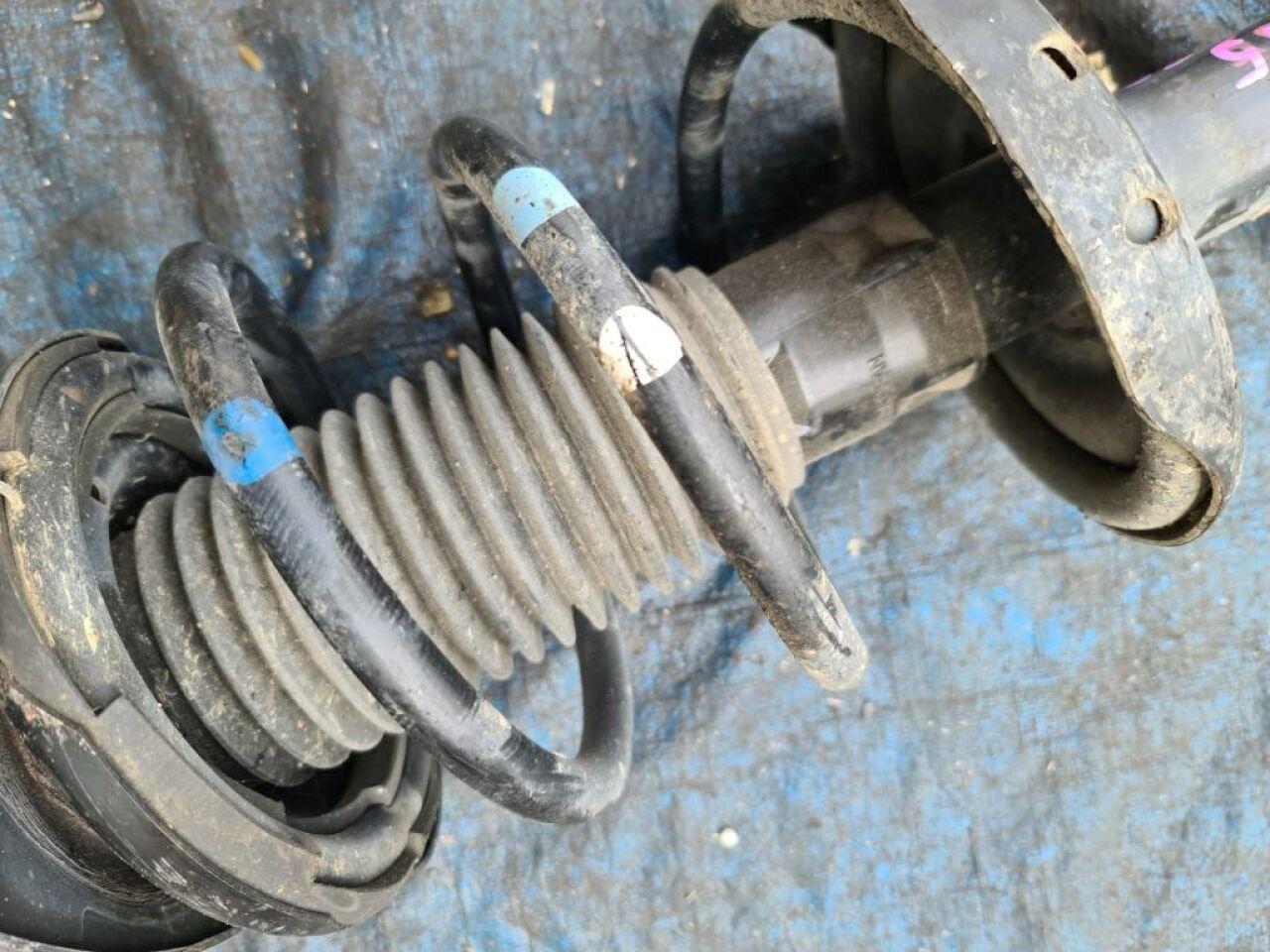 Стойка правая передняя SUBARU FORESTER SJ5 20310SG001 3 ракурс Стойка правая передняя SUBARU FORESTER SJ5 20310SG001 3 ракурс