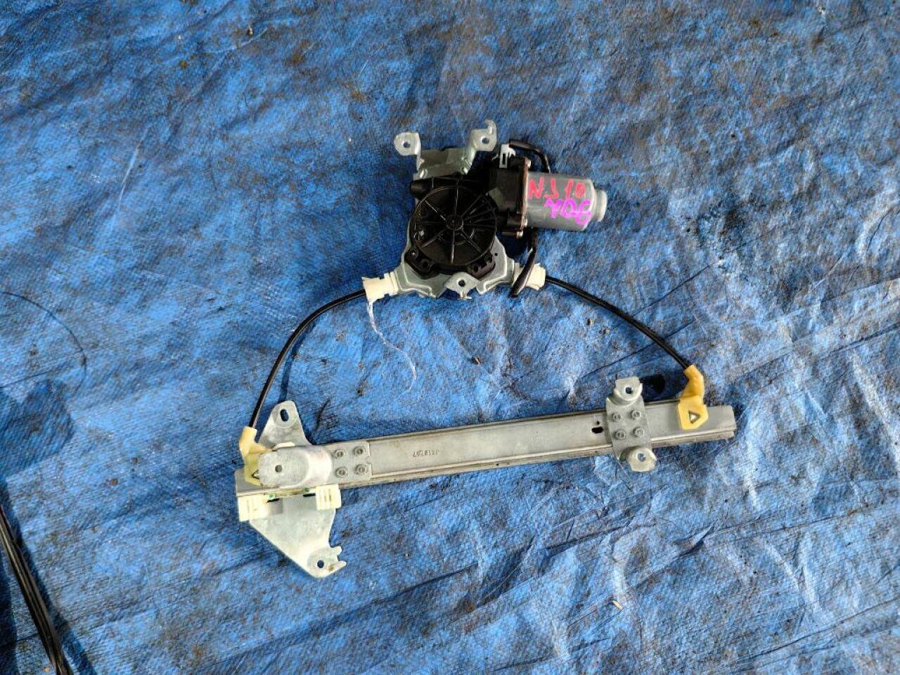 Стеклоподъемник правый задний NISSAN DUALIS NJ10 402052 1 ракурс