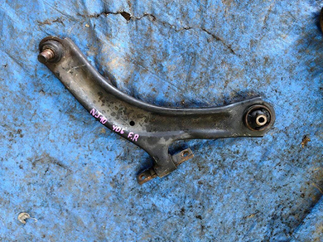 Рычаг правый передний нижний NISSAN DUALIS NJ10 MR20 1 ракурс
