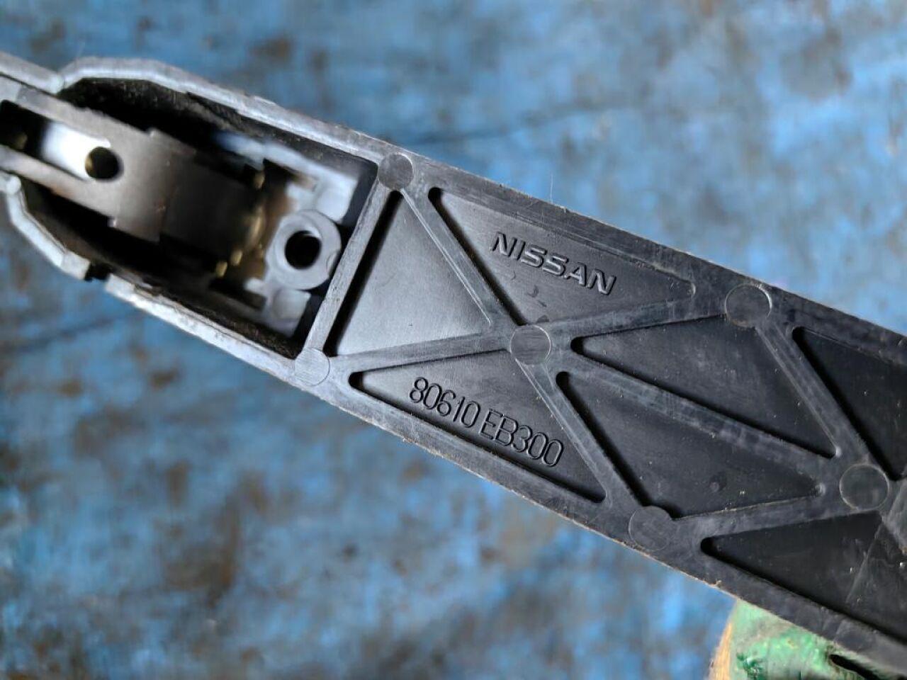 Ручка двери правая задняя NISSAN DUALIS NJ10 80610EB300 3 ракурс