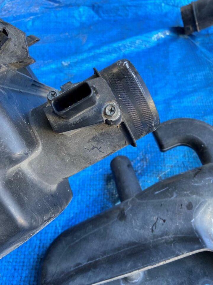 Корпус воздушного фильтра NISSAN DUALIS NJ10 MR20 226807S000 3 ракурс