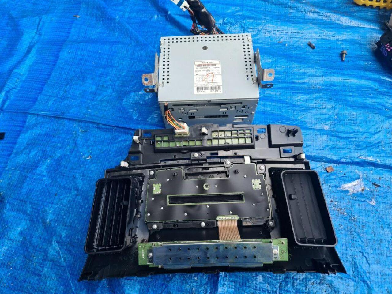 Магнитофон MITSUBISHI GALANT FORTIS CY3A SET 2 8002A374XA 8701A352 4 ракурс Магнитофон MITSUBISHI GALANT FORTIS CY3A SET 2 8002A374XA 8701A352 4 ракурс