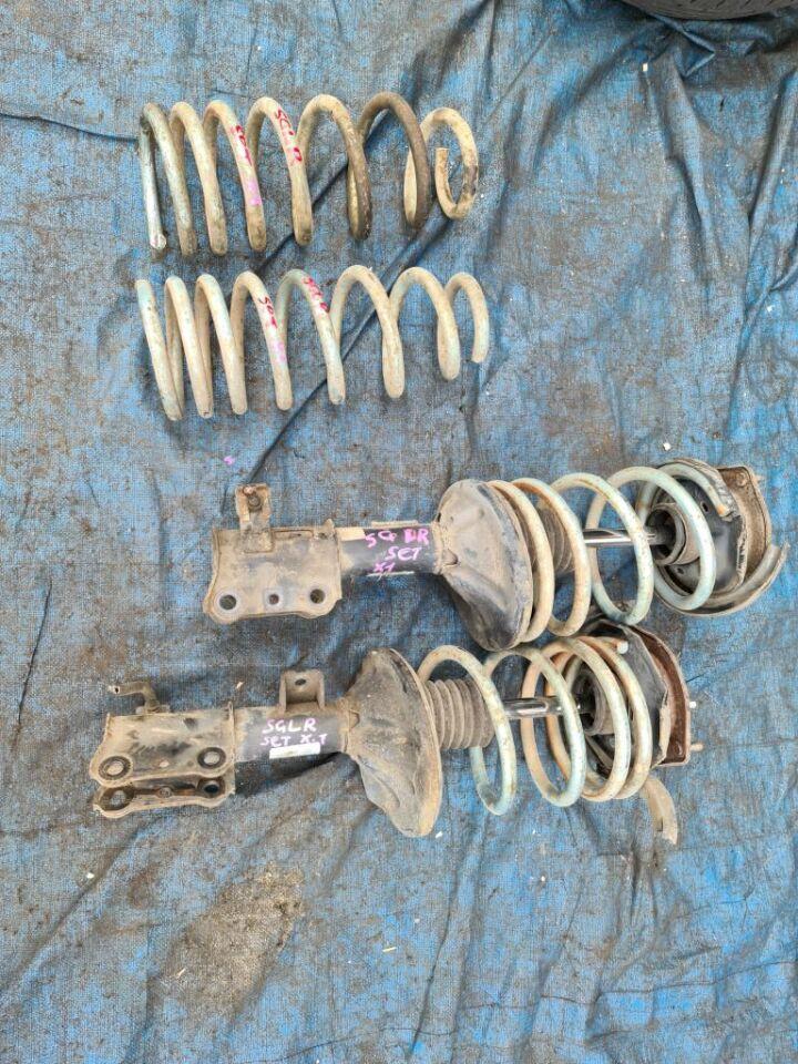 Стойка передняя MAZDA BONGO FRIENDEE SGLR SET 1 ракурс