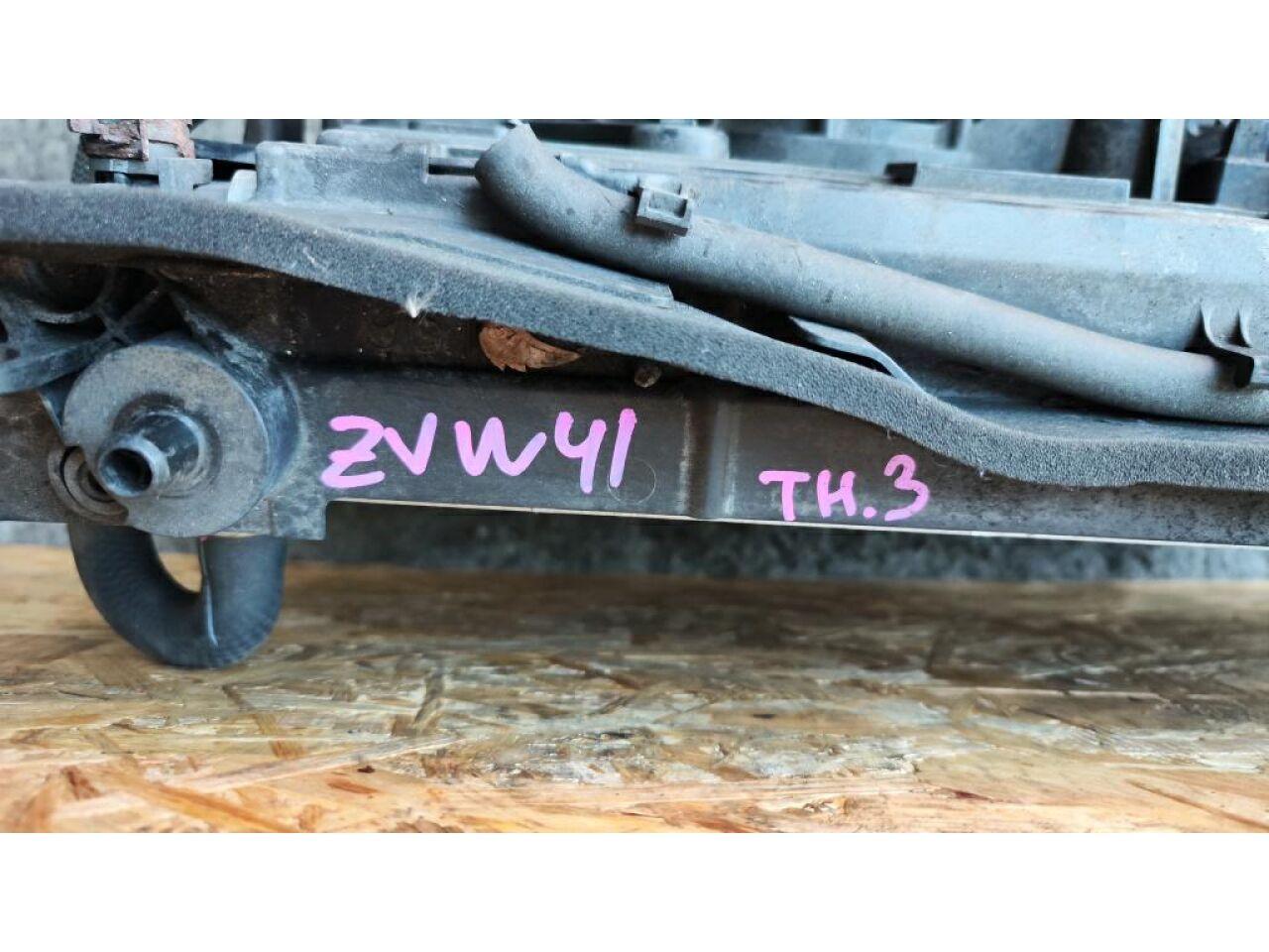 Радиатор основной TOYOTA PRIUS ALPHA ZVW41 2ZR SET 4 ракурс