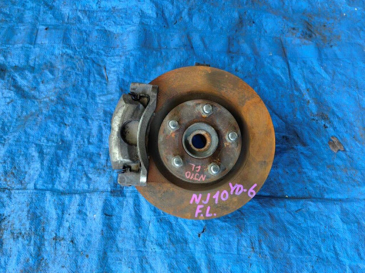 Ступица левая передняя NISSAN DUALIS NJ10 MR20 1 ракурс