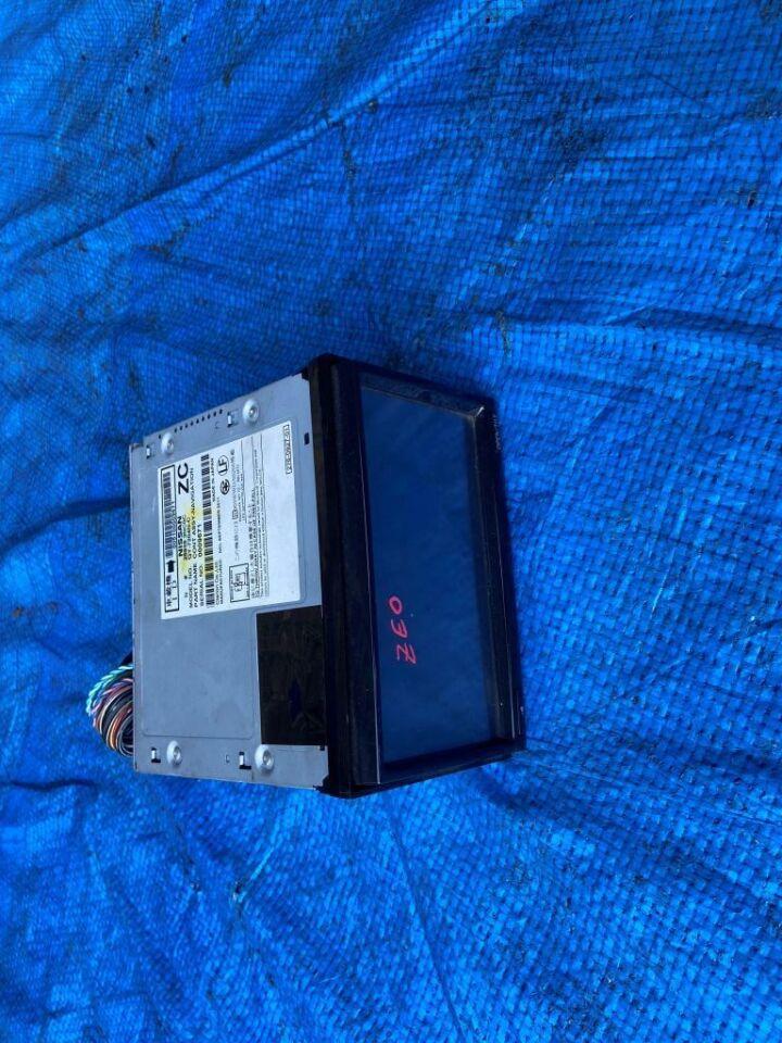 Магнитофон NISSAN LEAF ZE0 259153NC0C 1 ракурс